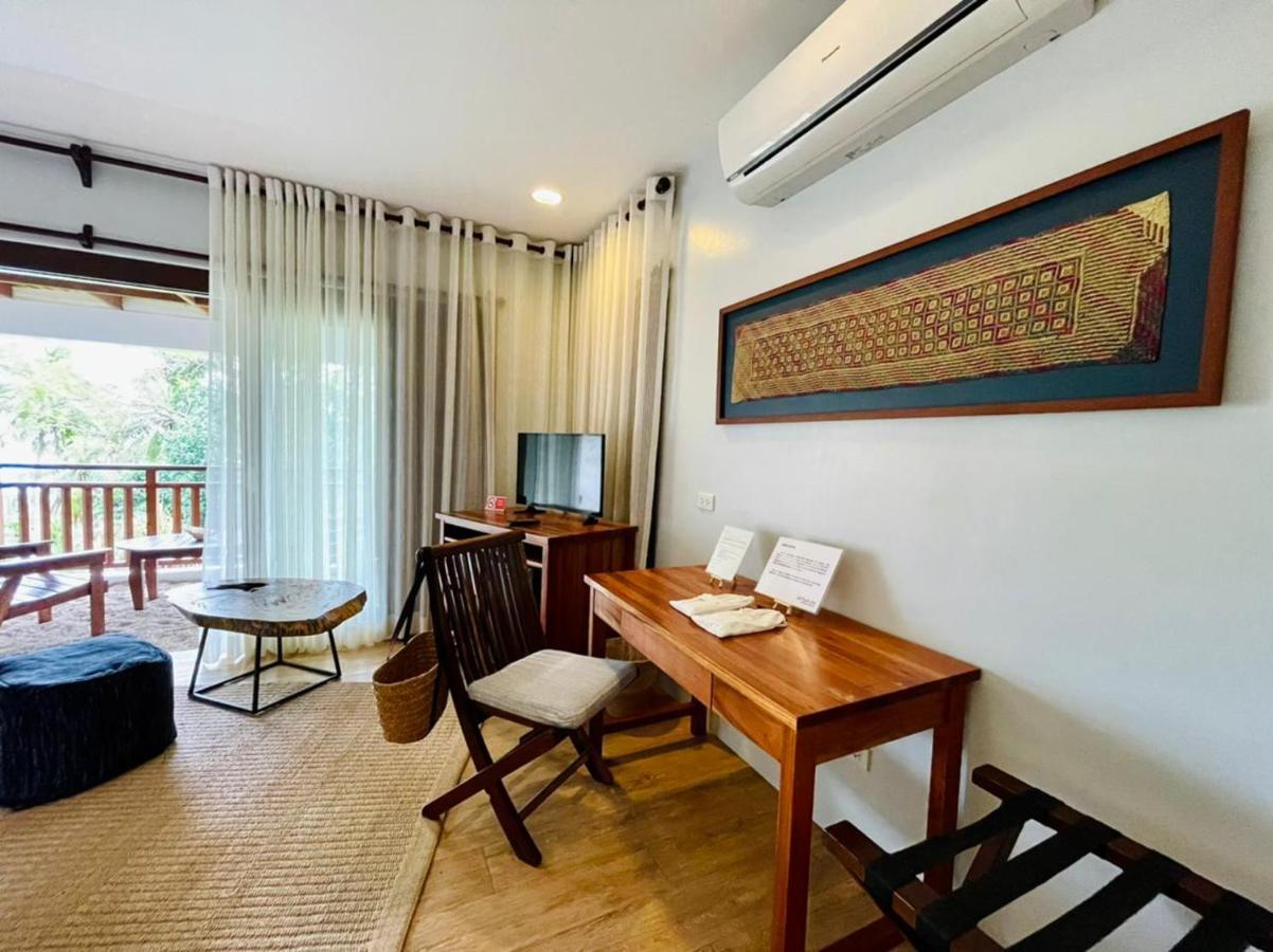 Amun Ini Beach Resort & Spa Anda  Exterior photo