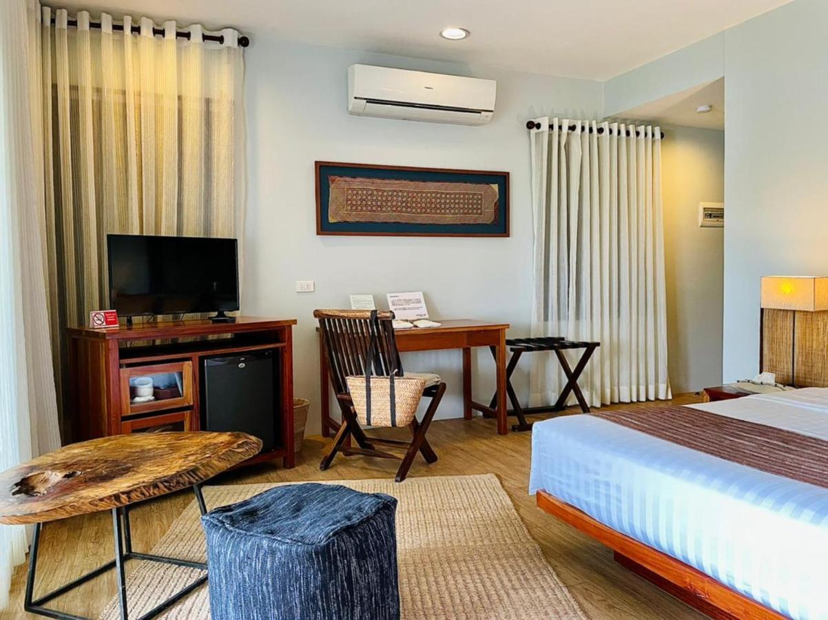 Amun Ini Beach Resort & Spa Anda  Exterior photo