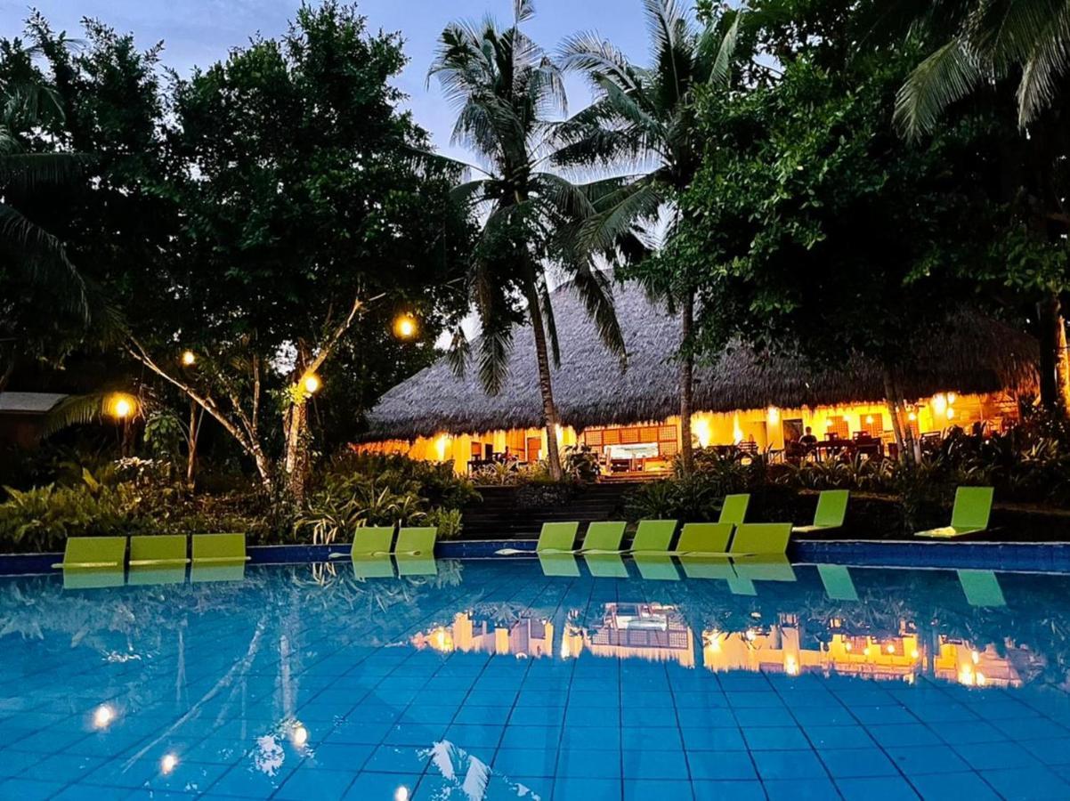 Amun Ini Beach Resort & Spa Anda  Exterior photo