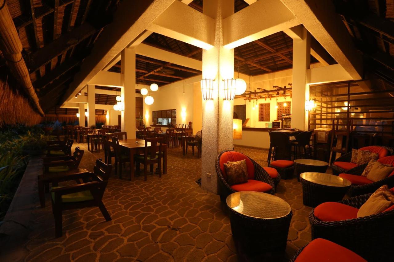 Amun Ini Beach Resort & Spa Anda  Exterior photo