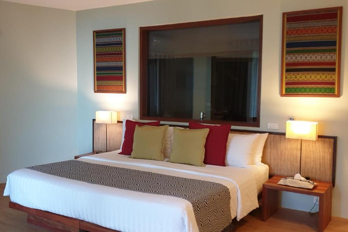 Amun Ini Beach Resort & Spa Anda  Exterior photo
